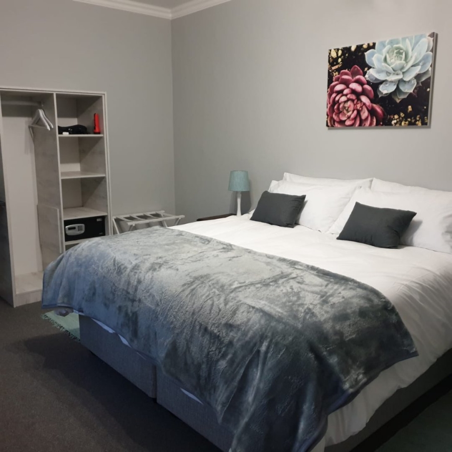 8 Bedroom Property for Sale in Blanco Western Cape